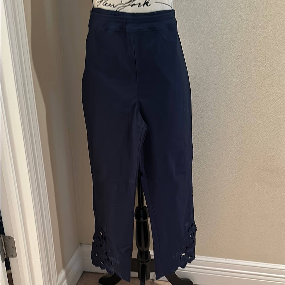 3 pairs of INC White, Navy, and Black Capri/Ankle length pants - Picture 5 of 11
